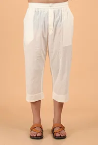 Peach Cotton Mulmul Short Kurta & White Three Quarter Pant image 4
