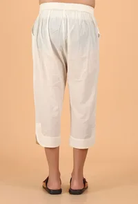 Peach Cotton Mulmul Short Kurta & White Three Quarter Pant image 6