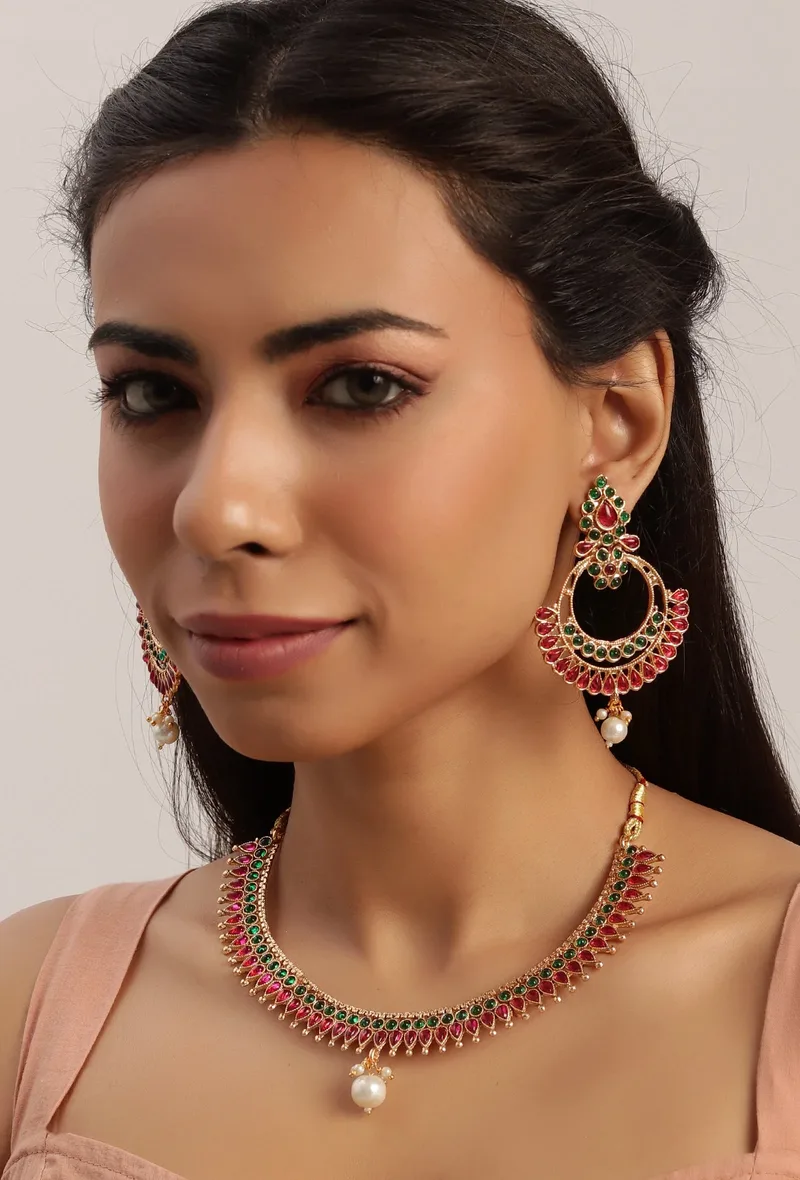 Antique Finish Kemp Jewellery Set Featuring Big Chandbali Earrings