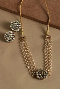 Regal Kundan Pearl Choker Set image 1