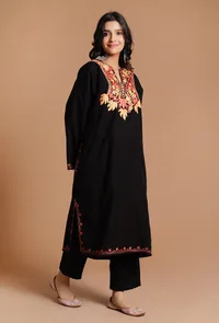 Black Magic Aari Embroidered Kashmiri Phiran-Free Size image 2