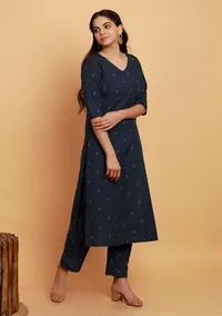 Set of 2:  Oxford Blue Straight V-neck Woven Kurta With Straight Woven Pants image 2