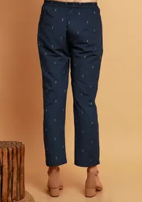 Set of 2:  Oxford Blue Straight V-neck Woven Kurta With Straight Woven Pants image 5