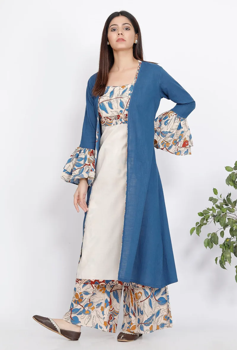 Set of 3 : Off White kurta and Off White Kalamkari Printed Pallazo With Blue Kalamkari Cape