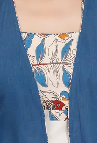 Set of 3 : Off White kurta and Off White Kalamkari Printed Pallazo With Blue Kalamkari Cape image 5