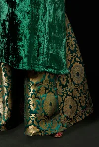 Set of 2 : Green Velvet Phiran and Green Banarsi Brocade Sharara image 5