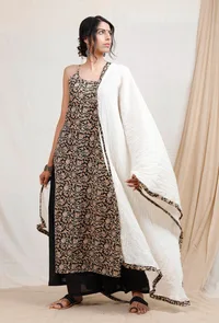 Set Of 3: Kalamkari Kurta And Palazzos With Off White Dupatta image 1