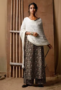 Set Of 3: Kalamkari Kurta And Palazzos With Off White Dupatta image 2