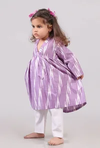 Set of 2: Lilac Ikat Gathered Kurta with Pants image 3