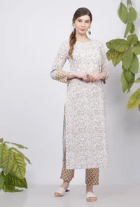 Set of 2: Muse Brown V Neck Floral Hand-Block Printed Straight Fit Cotton Kurta with Muse  Quatrefoil Handblock Cotton Pants image 1