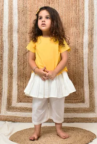 Set Of 2: Yellow and Off-White Mul Mul Kurta With Pants image 1