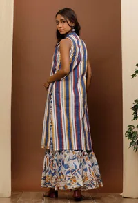 White Striped Cotton Straight Kurta With Gotta Detail image 4