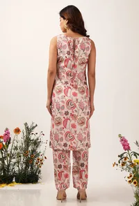 Ambi Floral Chintz Sleeveless Straight Kurta image 4