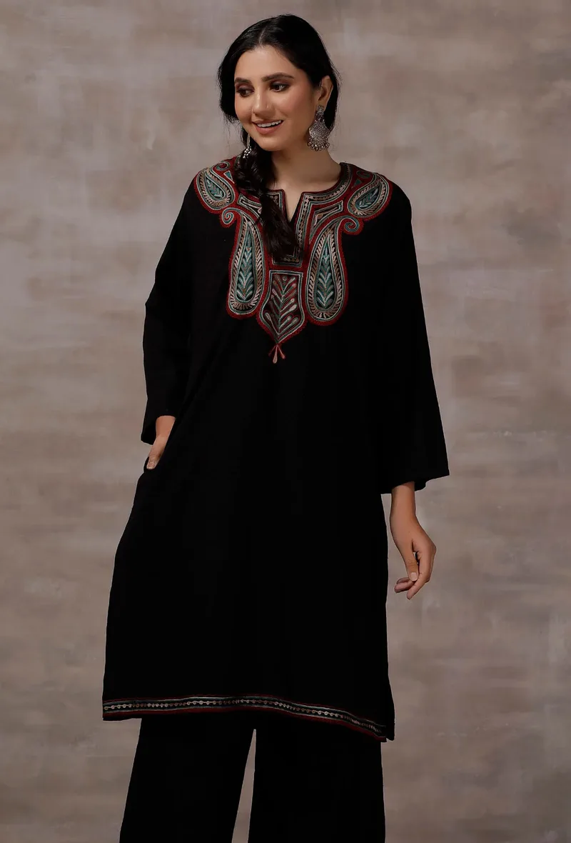 Kashifa Black Pure Woollen Phiran