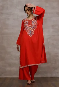 Kaya Red Woollen Phiran image 4