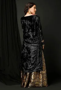 Set of 2 : Black Velvet Phiran and Black Banarsi Brocade Skirt image 4