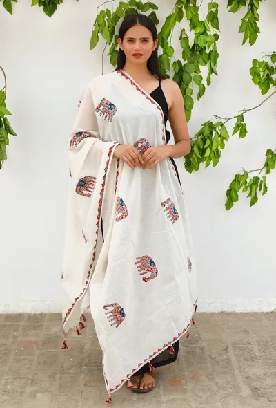 White Cotton Dupatta with Blue and Red Animal Appliqué work