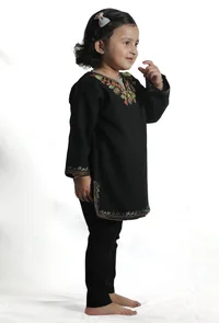 Onyx Black Pure Woollen Phiran set image 2