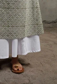 Green And White Block Printed Cotton Kurta image 6