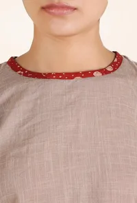 Light Lilac Padded Cotton Slub Blouse With Keyhole Back image 4