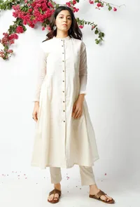 The Playful Off White Cotton Kurta image 1
