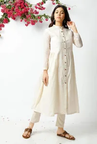 The Playful Off White Cotton Kurta image 2