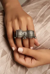 Silver Look Like Designer Lightweight Adjustable Pettel Drum Shaped Size Partywear Ring image 1