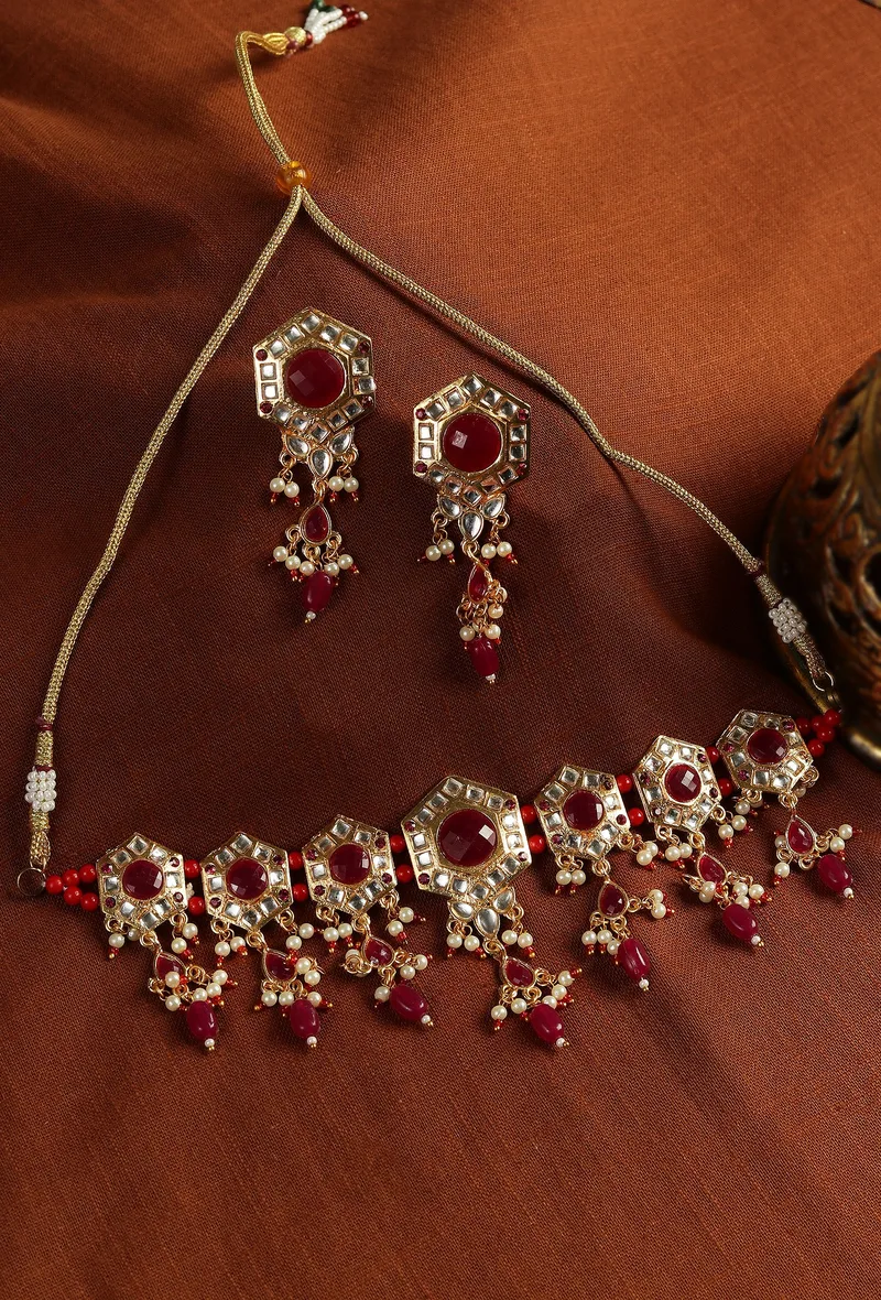Riwaayat Hexagon Kundan Earrings