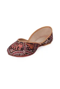 Maroon Silk Patola Print Juttie image 6