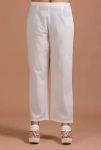 Set Of 2: Off White & Red Cotton Printed Kurta & Pant Set image 4