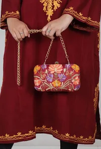 Red velvety rectangular clutch image 2