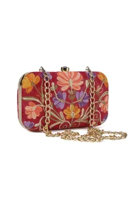 Red velvety rectangular clutch image 4