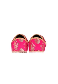Fuscia Brocade Genuine Leather Punjabi Jutti image 5