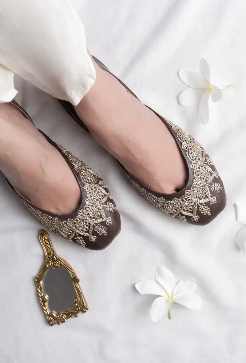 Tahira Grey Dori Zari Embroidered Jutti