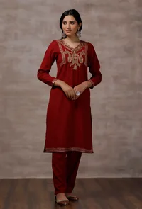 Maroon Cashmilon Straight Kurta image 2