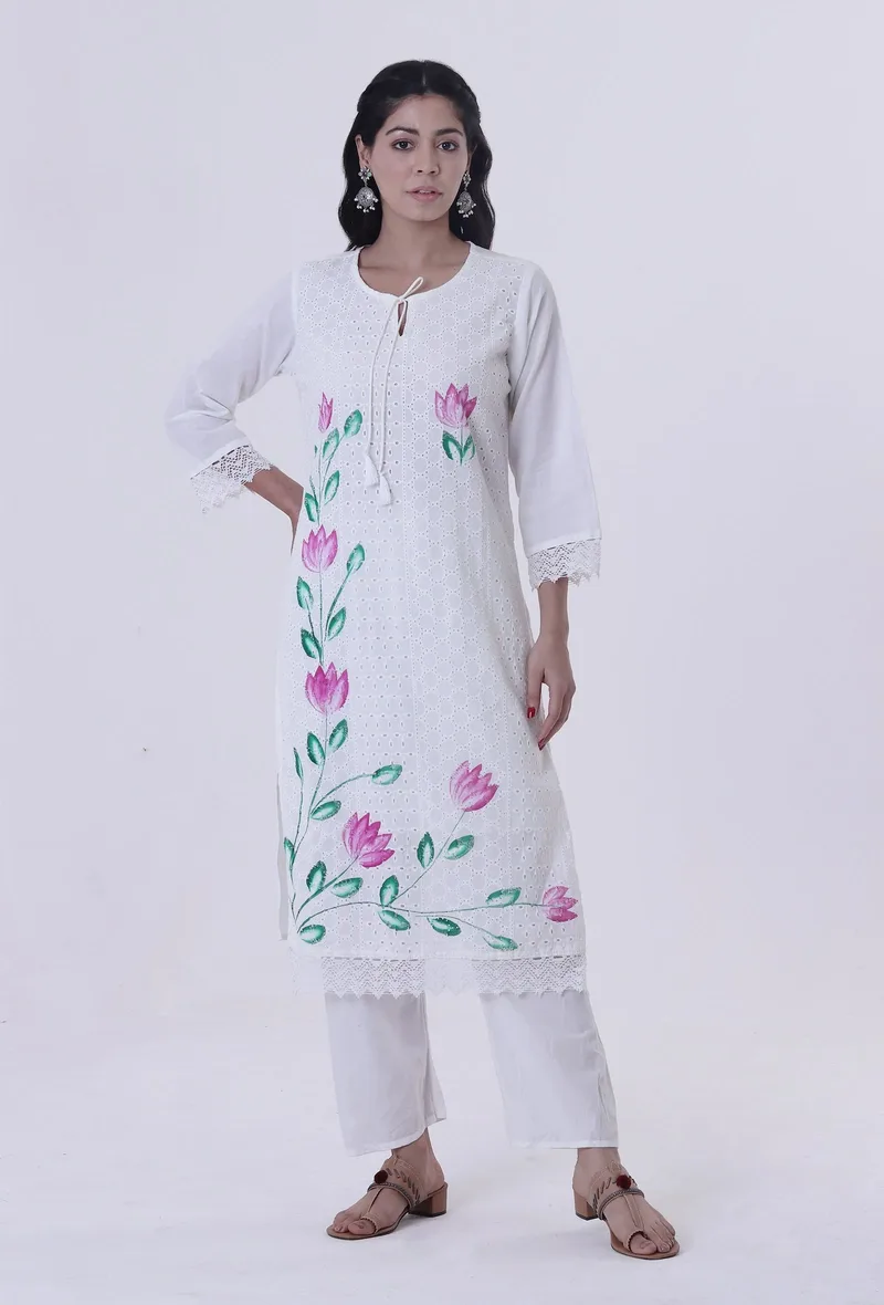 Set Of 2: White Cotton Chikankari Laces Kurta With Pant