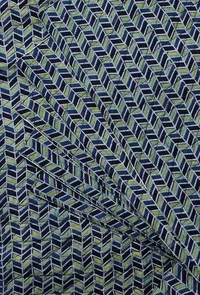 Zig Zag Ajrakh Quilted Runner and 6 Mats image 2