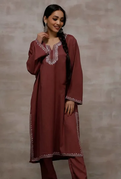 Umber Brown Pure Woollen Phiran