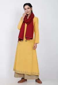 Set of 3: Yellow Cotton Kurta with Grey Cullotes and Maroon Stole image 2