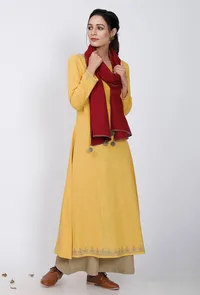 Set of 3: Yellow Cotton Kurta with Grey Cullotes and Maroon Stole image 3