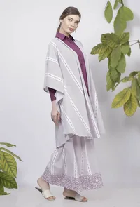 Set of 2: Lilac Hand-Block Printed Kaftan Styled Cotton Cape and Stripes Handblock Printed Flared Palazzo image 2