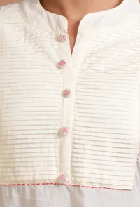 Set Of 2: Off White Cotton Embroidered Kurta & Pant Set image 6