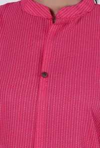 Set Of 2: Pink Cotton Kurta & Pant Set image 5