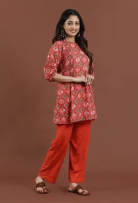 Set of 2: Rust Red Patola Printed Tussar Silk Kurta with Shantoon Straight Pant Set image 2