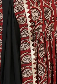 Baagh Border Black Cotton Dupatta with Lace image 4