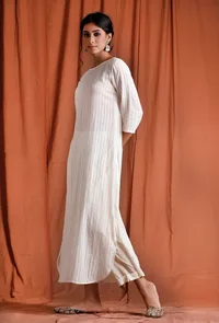 Off White Cotton Kurta image 3