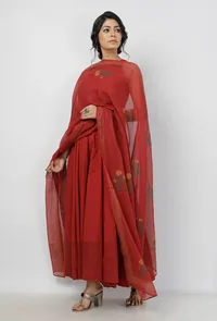 Gerua Maroon Floral Block Printed Kota Dupatta image 4