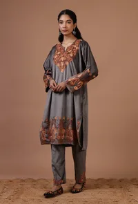 Grey Velvet Ari Embroidered Kurta & Pant Set- Free Size image 2