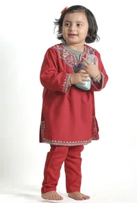 Merry Red Pure Woollen Phiran set image 2