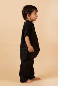 Set Of 2: Black Woven Buti Kurta With Black Woven Buti Pant image 3